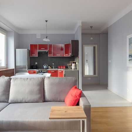 Metro Raclawicka Red Apartment ワルシャワ エクステリア 写真