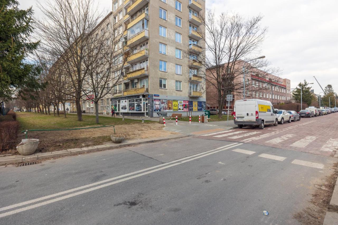 Metro Raclawicka Red Apartment ワルシャワ エクステリア 写真